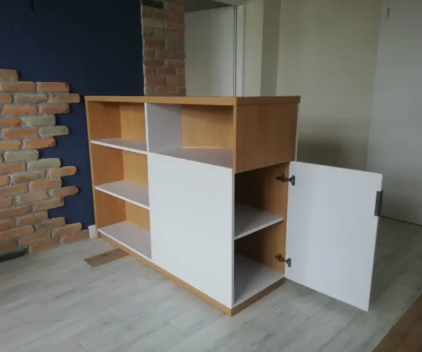 mobilier-spatii-comerciale (1)